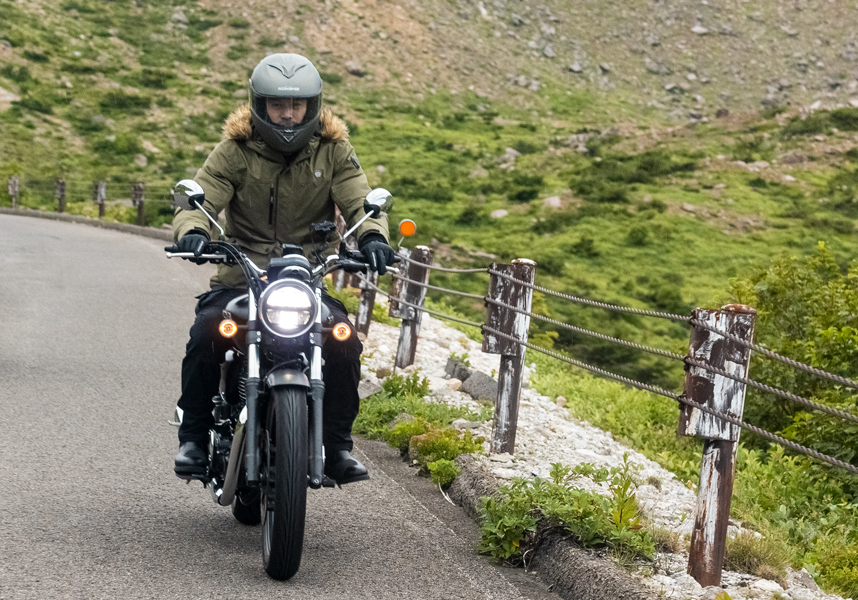 バイクファッションと日常の融合。だが、着るだけのウエアとは明らかに違う